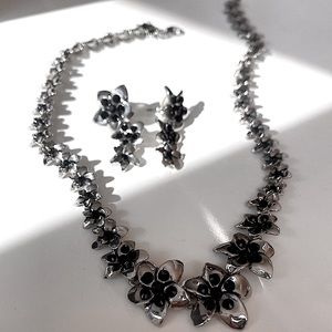 Swarovski Crystal Floral Necklace & Earring Set